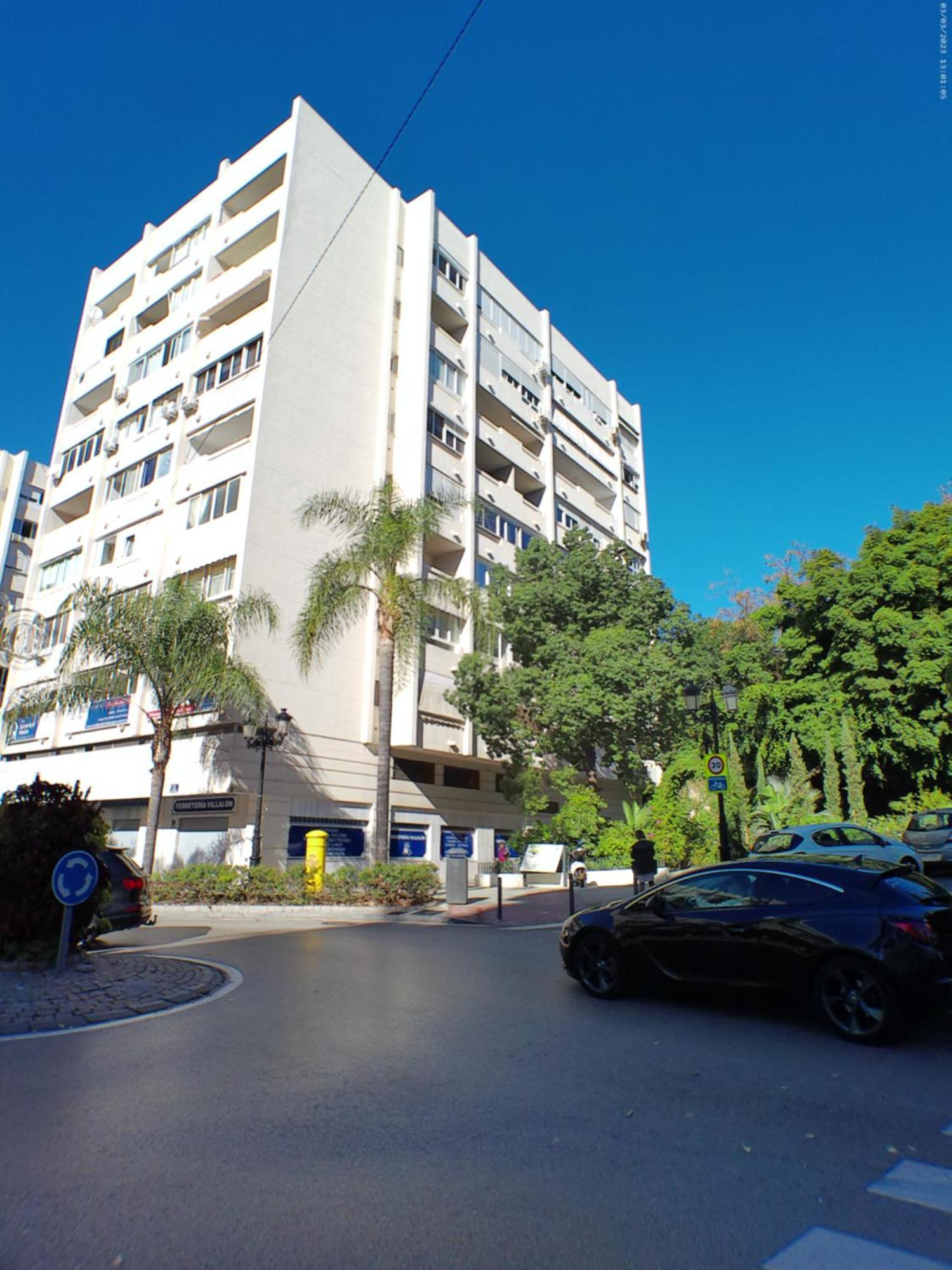 Andreas Centro * Marbella